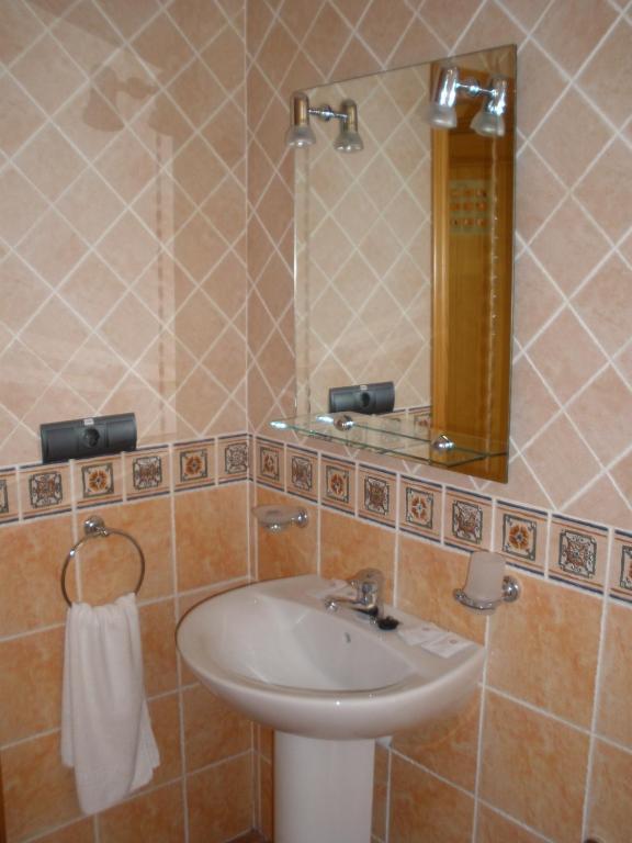 Hotel Restaurante Vinas Viejas Fuentes de Ayódar Δωμάτιο φωτογραφία