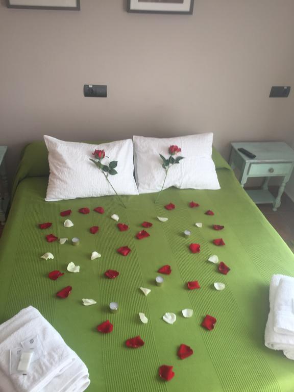 Hotel Restaurante Vinas Viejas Fuentes de Ayódar Εξωτερικό φωτογραφία
