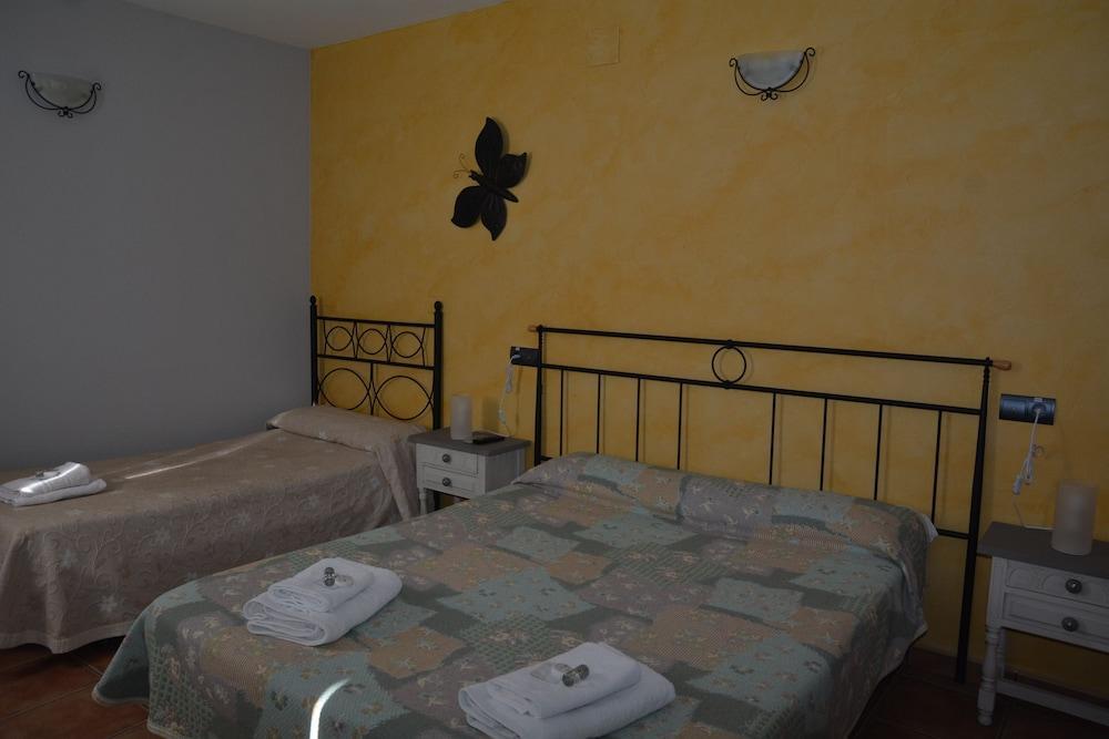 Hotel Restaurante Vinas Viejas Fuentes de Ayódar Εξωτερικό φωτογραφία